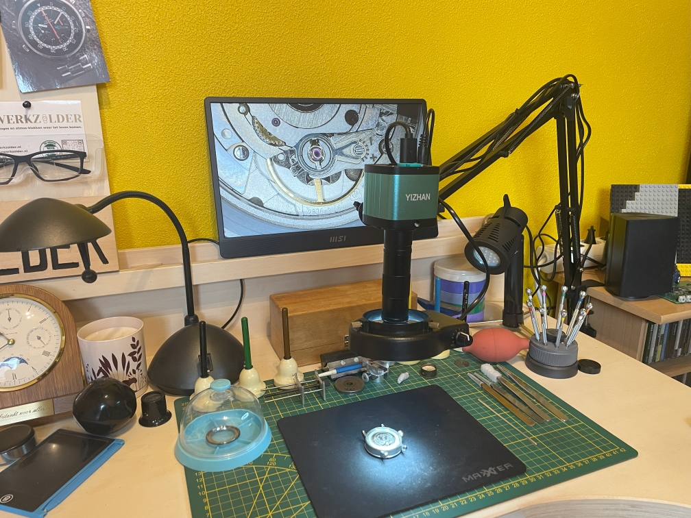 Werkplek met videomicroscoop